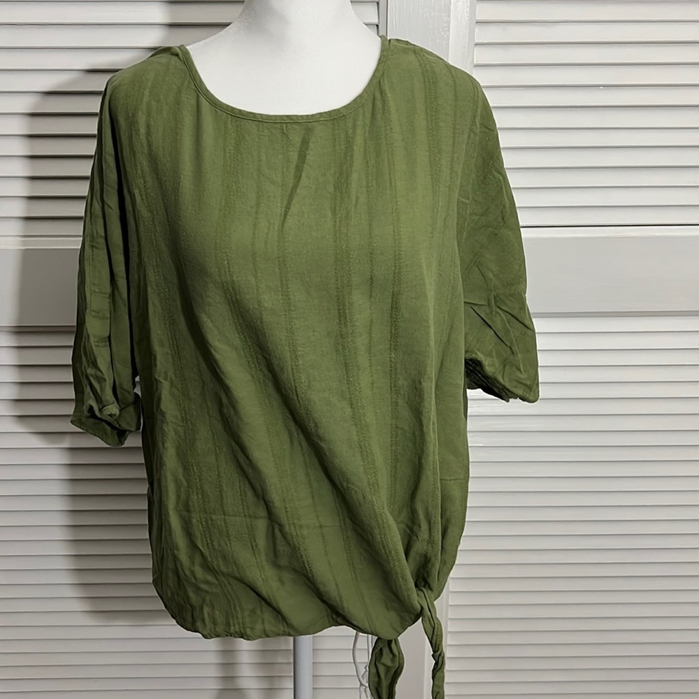 Time and Tru green top, size medium